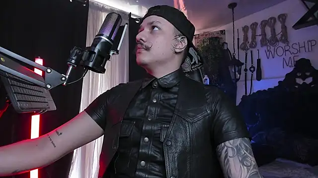 Snapshot of allanhurtss chatting on 01-20-25, 05:27 allanhurtss online show from 01-20-25, 05:27