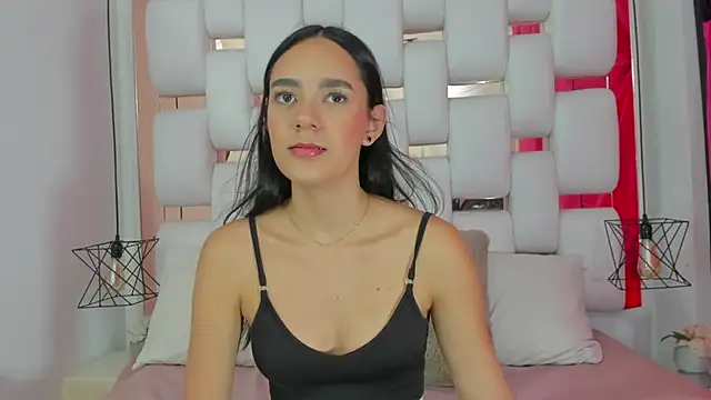 EmmyCruzZ online show from 09-23-25, 07:06