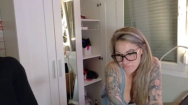 Tatjana Sue online show from 03-30-26, 06:31