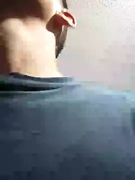 Snapshot of Leonul chatting on 02-02-25, 11:00 Leonul online show from 02-02-25, 11:00