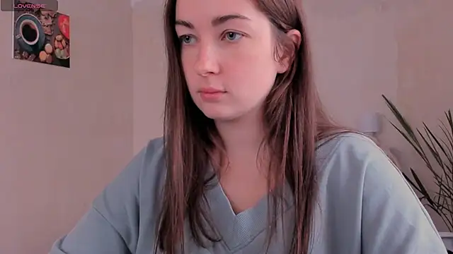 Snapshot of cClandesTina chatting on 11-08-25, 11:43 cClandesTina online show from 11-08-25, 11:43