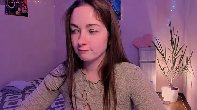 Snapshot of cClandesTina chatting on 11-14-25, 03:22 cClandesTina online show from 11-14-25, 03:22