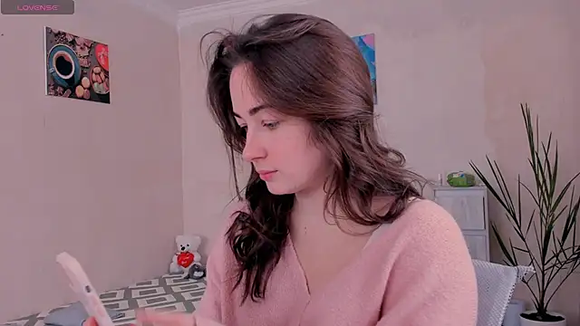 Snapshot of cClandesTina chatting on 11-22-25, 08:35 cClandesTina online show from 11-22-25, 08:35