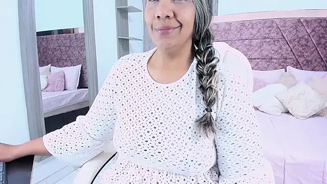 Snapshot of _Lakshmi_hotx chatting on 01-30-25, 12:06 Lakshmi hotx online show from 01-30-25, 12:06