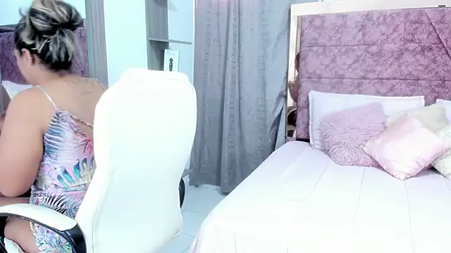 Snapshot of _Lakshmi_hotx chatting on 02-20-25, 12:15 Lakshmi hotx online show from 02-20-25, 12:15