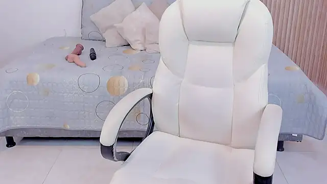 Snapshot of _Lakshmi_hotx chatting on 11-21-25, 07:23 Lakshmi hotx online show from 11-21-25, 07:23