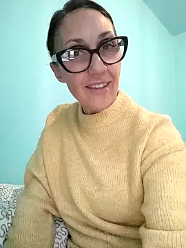 Snapshot of JasmineNoir2 chatting on 12-24-24, 03:26 JasmineNoir2 online show from 12-24-24, 03:26