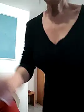 Snapshot of JasmineNoir2 chatting on 02-08-25, 04:04 JasmineNoir2 online show from 02-08-25, 04:04