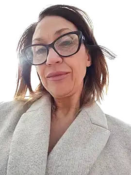 Snapshot of JasmineNoir2 chatting on 02-10-25, 11:04 JasmineNoir2 online show from 02-10-25, 11:04