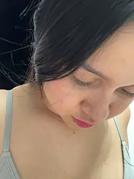 Pretty Isadora online show from 01-19-25, 12:38