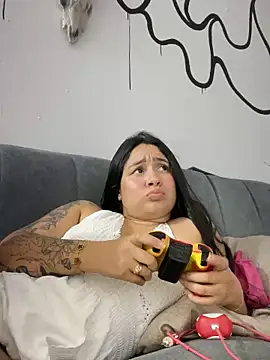 Pretty Isadora online show from 02-14-25, 11:42