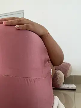 Pretty Isadora online show from 02-06-26, 04:43