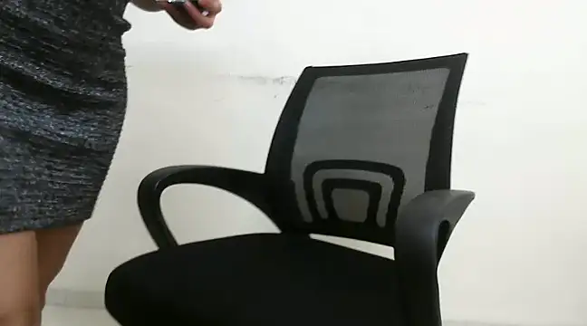 Snapshot of lololips chatting on 03-10-25, 05:50 lololips online show from 03-10-25, 05:50