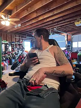 Snapshot of joeycbigcock chatting on 12-17-24, 07:59 joeycbigcock online show from 12-17-24, 07:59