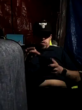 Snapshot of joeycbigcock chatting on 02-12-25, 11:51 joeycbigcock online show from 02-12-25, 11:51