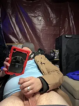 Snapshot of joeycbigcock chatting on 11-20-25, 08:08 joeycbigcock online show from 11-20-25, 08:08