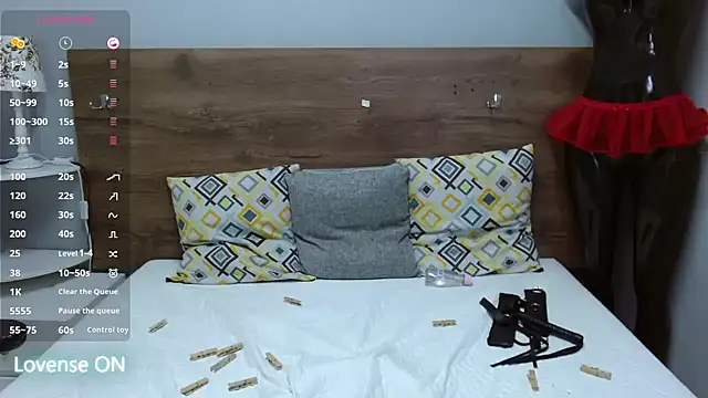 Snapshot of Hunter_Ignis chatting on 01-24-25, 10:51 Hunter Ignis online show from 01-24-25, 10:51