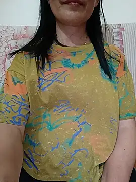 Snapshot of Asian_girl13 chatting on 06-02-26, 02:30 Asian girl13 online show from 06-02-26, 02:30