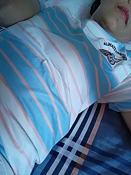 Snapshot of Asian_girl13 chatting on 06-28-26, 03:12 Asian girl13 online show from 06-28-26, 03:12