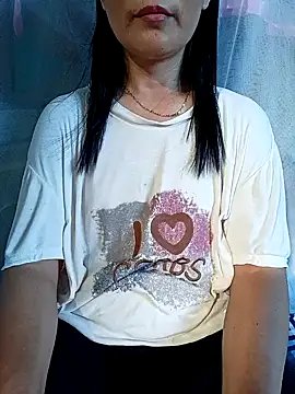 Snapshot of Asian_girl13 chatting on 07-13-26, 01:41 Asian girl13 online show from 07-13-26, 01:41