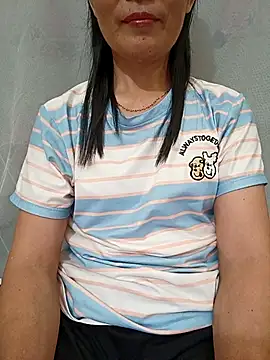 Snapshot of Asian_girl13 chatting on 07-16-26, 02:01 Asian girl13 online show from 07-16-26, 02:01