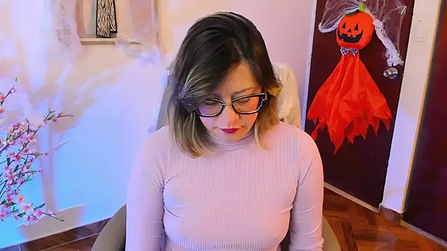 Snapshot of Chanelll_Taylorr_ chatting on 10-22-25, 09:09 Chanelll Taylorr online show from 10-22-25, 09:09