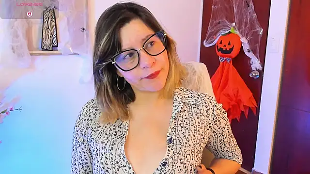 Snapshot of Chanelll_Taylorr_ chatting on 10-27-25, 11:58 Chanelll Taylorr online show from 10-27-25, 11:58