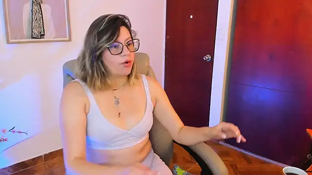 Snapshot of Chanelll_Taylorr_ chatting on 11-14-25, 12:48 Chanelll Taylorr online show from 11-14-25, 12:48