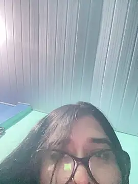 Snapshot of ZTahya chatting on 12-18-24, 09:36 ZTahya online show from 12-18-24, 09:36