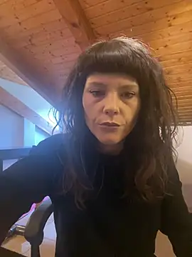 Snapshot of OniricFemme chatting on 03-04-25, 10:13 OniricFemme online show from 03-04-25, 10:13