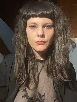 Snapshot of OniricFemme chatting on 03-05-25, 10:21 OniricFemme online show from 03-05-25, 10:21