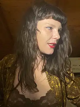 Snapshot of OniricFemme chatting on 03-07-25, 09:06 OniricFemme online show from 03-07-25, 09:06