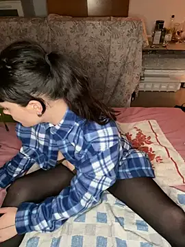 Snapshot of OniricFemme chatting on 03-21-25, 02:18 OniricFemme online show from 03-21-25, 02:18