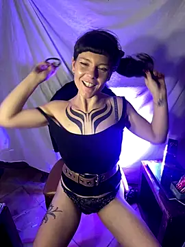 Snapshot of OniricFemme chatting on 09-27-25, 03:33 OniricFemme online show from 09-27-25, 03:33