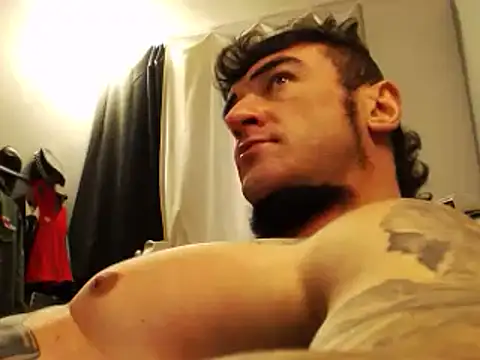 Snapshot of ballardbret chatting on 01-05-25, 07:28 ballardbret online show from 01-05-25, 07:28