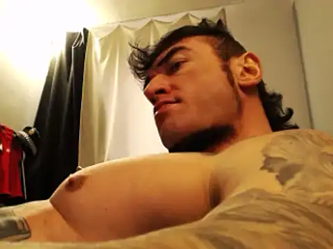 Snapshot of ballardbret chatting on 02-11-25, 07:23 ballardbret online show from 02-11-25, 07:23