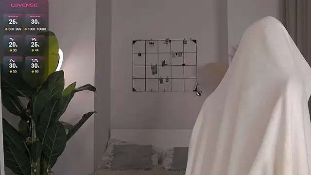 1Mercedes online show from 12-10-24, 03:01