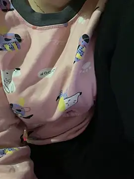 Snapshot of Milk_Mom99 chatting on 02-28-25, 05:37 Milk Mom99 online show from 02-28-25, 05:37