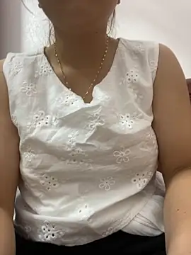 Snapshot of Milk_Mom99 chatting on 10-30-25, 03:08 Milk Mom99 online show from 10-30-25, 03:08