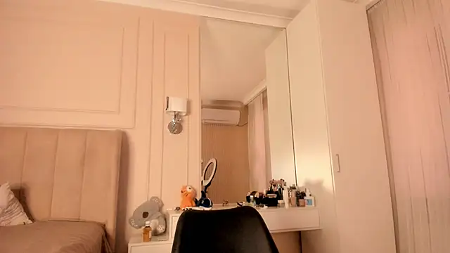 Snapshot of melissa_yamazaki chatting on 11-19-25, 04:45 melissa yamazaki online show from 11-19-25, 04:45