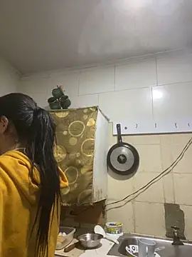 Snapshot of luna_asss chatting on 02-15-25, 04:36 luna asss online show from 02-15-25, 04:36