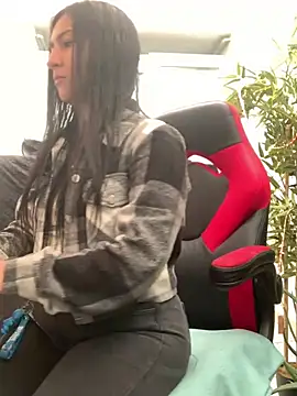 Snapshot of luna_asss chatting on 03-05-25, 01:39 luna asss online show from 03-05-25, 01:39