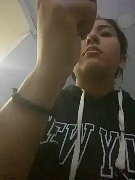 Snapshot of luna_asss chatting on 03-09-25, 04:49 luna asss online show from 03-09-25, 04:49