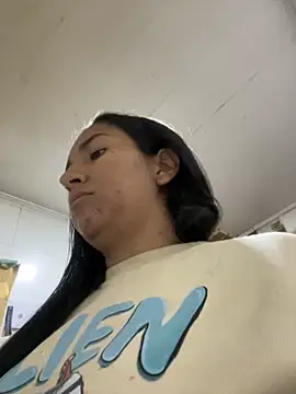 Snapshot of luna_asss chatting on 11-21-25, 07:23 luna asss online show from 11-21-25, 07:23