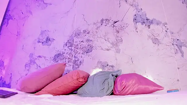 Kim Baker1 online show from 09-30-25, 07:41