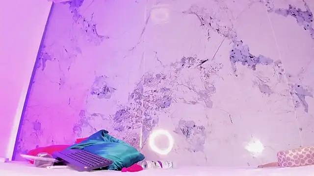 Kim Baker1 online show from 10-07-25, 08:17