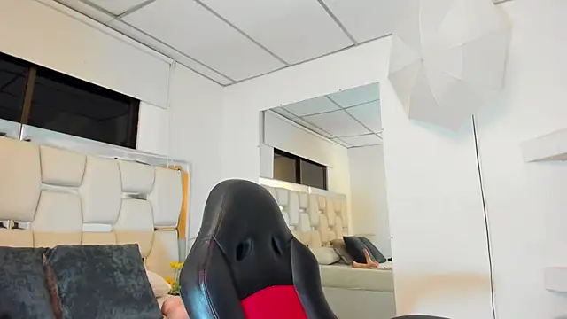 Snapshot of Naomi-Haruno chatting on 01-24-25, 04:16 Naomi-Haruno online show from 01-24-25, 04:16