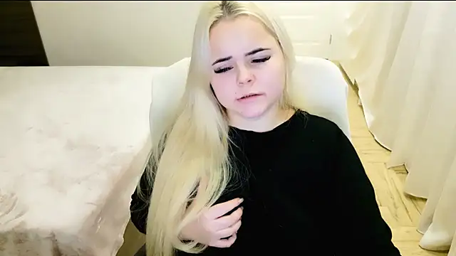 lovely-eyes online show from 12-28-24, 10:44