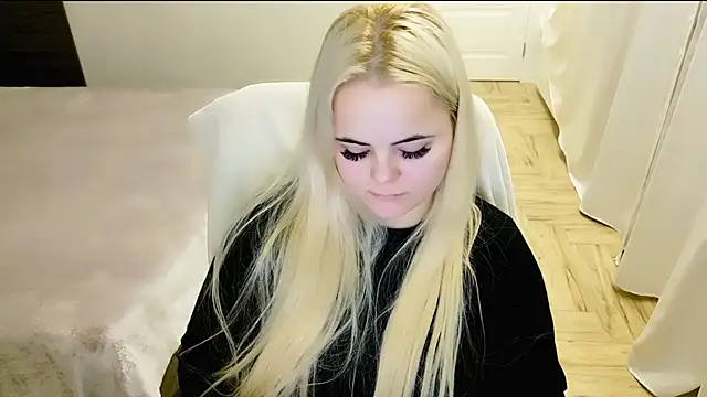 lovely-eyes online show from 01-23-25, 11:26