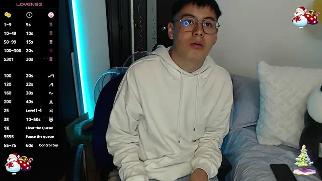 Snapshot of Naim__cruise chatting on 12-02-24, 10:34 Naim cruise online show from 12-02-24, 10:34